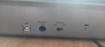 M-Audio Oxygen 61 - super MIDI klavesy - 4