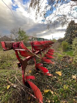 Otočný Pluh pötinger servo vario  7+1 - 4