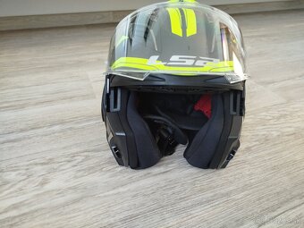 Prilba na motorku - 4