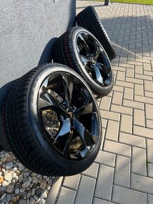 Cupra Leon zimne komplety - 4