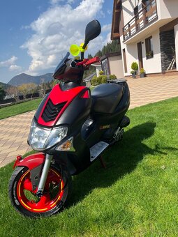 Skúter Kymco 80cc - 4
