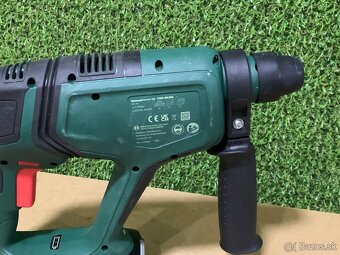 BOSCH UniversalHammer 18V Akumulátorové vŕtacie kladivo - 4