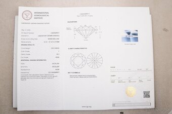 Luxusný zásnubný diamantový prsteň z 14ct bieleho zlata - 4
