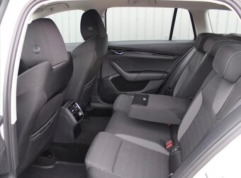 Predám Škodu Octavia Combi IV 1.4 TSI PHEV Ambition, 2021 - 4
