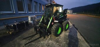 Šmykom riadený nakladač KOVACO ELISE 900 - 4