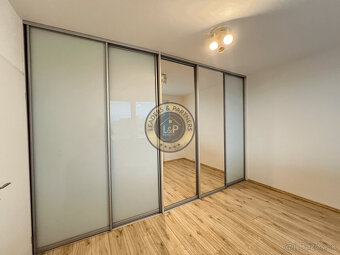 Dvojgarsónka s balkónmi na predaj | BLAGOEVOVA, BA V - 4