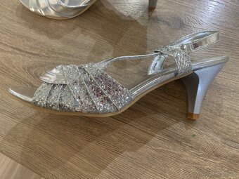 Strieborné sandálky - 4