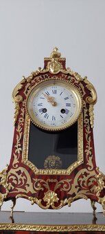 Hodiny Boulle s originálnou podstavou. - 4