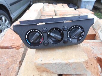 ovládač kúrenia na suzuki swift 1.3 - 4