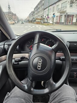 Audi a4 2,5 tdi 110kw - 4