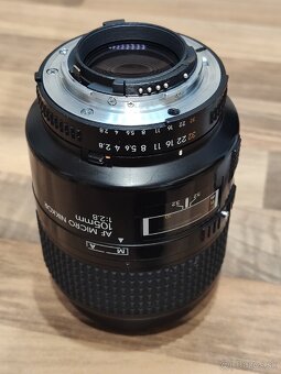 Nikon AF Micro Nikkor 105mm /f2.8 D - 4