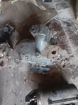 Merlo P32.6 teleskopicky nakladač - 4