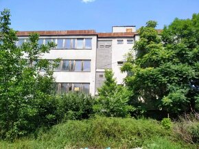 41375-Administratívna budova v priemyselnej časti Lučenca - 4