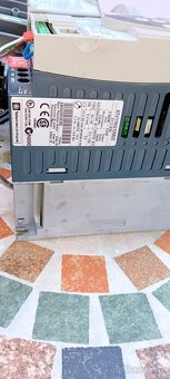 Motorček s prevodovkou a frekvenčných meničom - 4