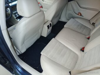 Volkswagen Passat - 4