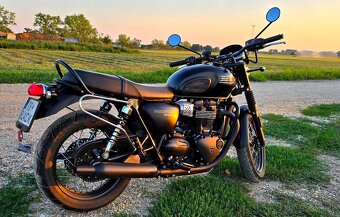 Triumph Bonneville T100 Black - 4