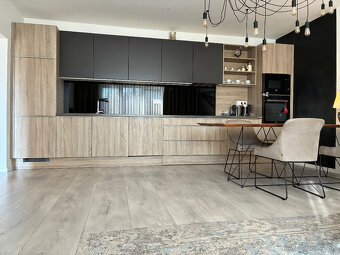 Veľmi pekný a priestranný 2 izb. byt vo výbornej lokalite - 4