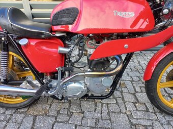 Triumph Bonneville T120R EGLI r.1969 s Doklady - 4