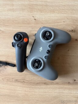 DJI AVATA 2 FLY MORE COMBO - 4