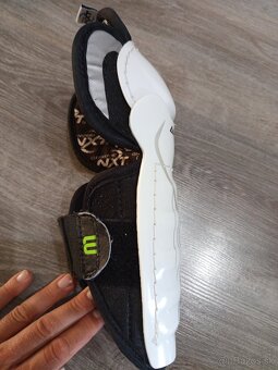 Chránič holene WinnWell GX4 9", 23cm - 4