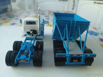 1:43 Dodge kamión - 4