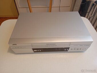 videorekordér JVC HR-V610E - 4