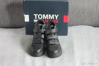 Tommy Hilfiger č.39 - 4