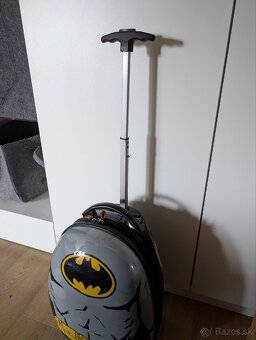 Detský cestovný kufor Batman (svietiace kolieska) - 4