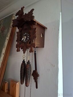 Predám funkčné drevené kukučkové hodiny veľmi zachovalé 65 € - 4