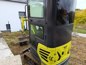 Minibager Yanmar ViO 12 predvadzaci model - 4