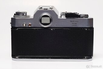 Nikon Nikkormat EL - 4