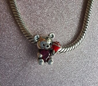 Prívesok Macko s Ružou - 4