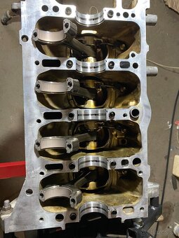 Motor, mozda 2.2 sh - 4