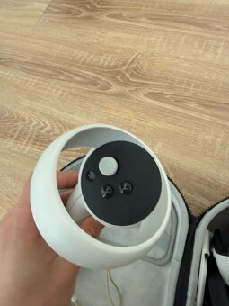 Meta Quest 2 (128 GB) + púzdro, návleky a príslušenstvo - 4