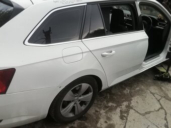 Rozpredám škoda superb 3 combi 2,0 tdi 110 kW DFE - 4