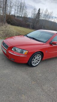 Volvo V70 P2 D5 120kw - 4