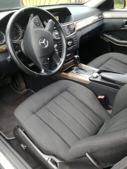 Mercedes e - 4