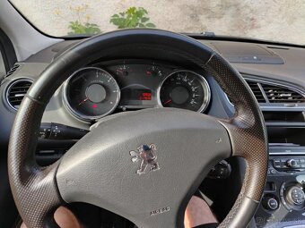 Peugeot 5008 - 4