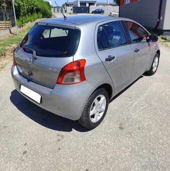 Toyota Yaris 1.0 - 4