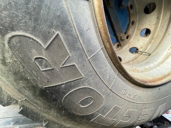 Predam pneumatiku 315/80R22,5 - 4