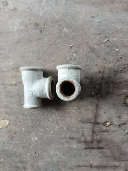 Vodoinstalacny materiál T-kus 3/4-3/4-1/2 - 4