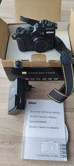 Nikon Coolpix P7000 - 4