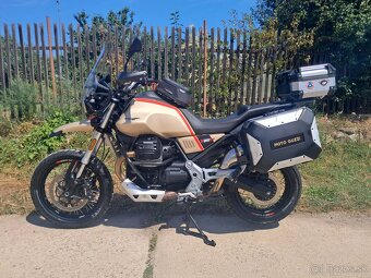 Moto Guzzi V 85 TT Travel abs - 4