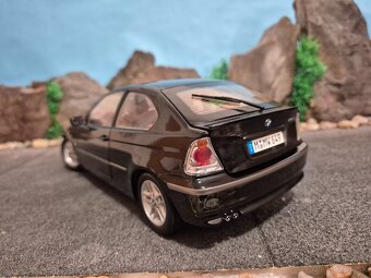 Prodám model 1:18 BMW 325Ti compact - 4