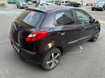 Mazda 2 - 4