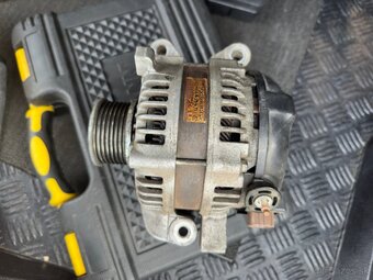 Alternator Denso 2.2 D-4D/D-CAT (Lexus/Toyota) - 4