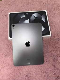 iPad Air (5th Generation) Wi-Fi 64GB + pero - 4