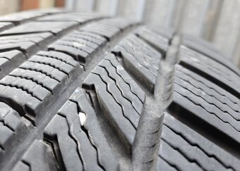 Špičkové zimné pneumatiky Continental - 235/60 r18 107H - 4
