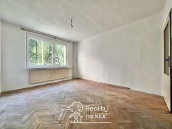 Na predaj veľký 2-izbový byt na Nábrežnej ul. v Nových Zámko - 4