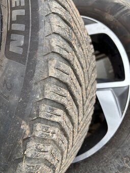 Predám peugeot 5x108 r17 et40 7,5j + pneu 215/55 r17 - 4